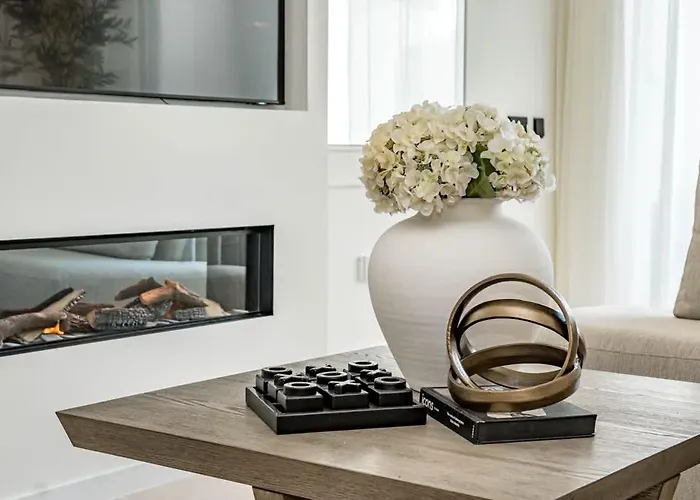 Luxurious With Community Pool & Balcony In Puerto Banus Apartmán