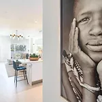 Luxurious With Community Pool & Balcony In Puerto Banus * ماربيا