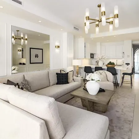 Luxurious With Community Pool & Balcony In Puerto Banus Lägenhet *