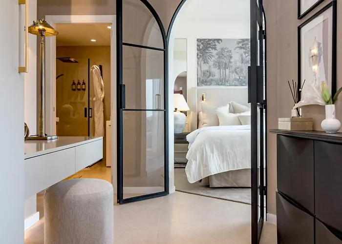 Mediterranean Hideaway - Puerto Banus *