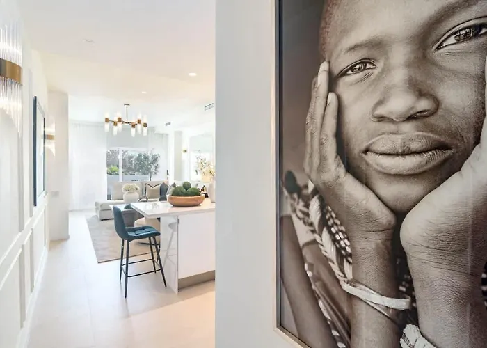 Luxurious With Community Pool & Balcony In Puerto Banus * Marbella