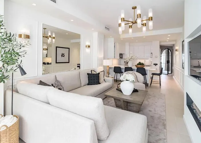 Luxurious With Community Pool & Balcony In Puerto Banus * Марбелья